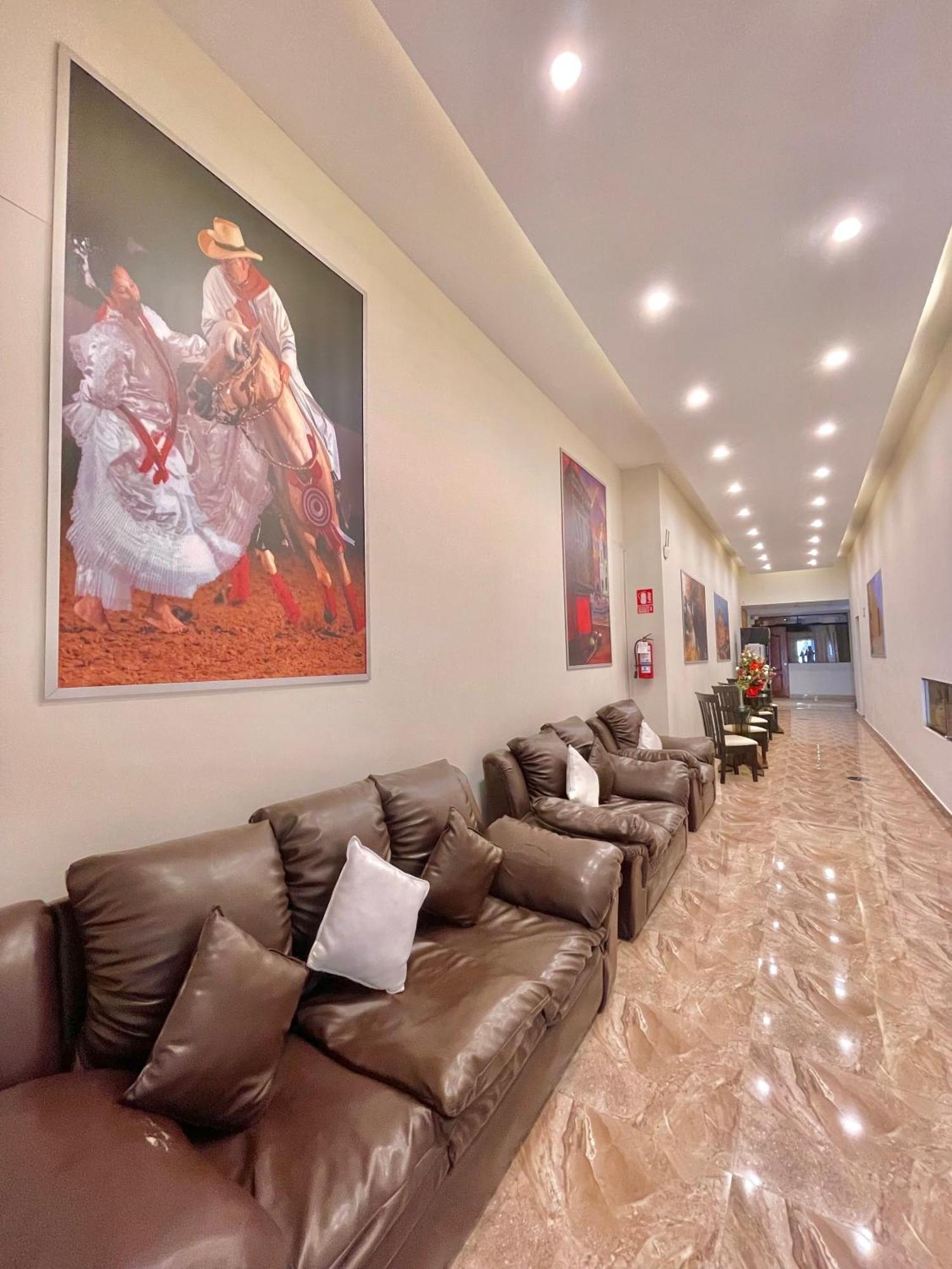 Jultom Inn Hotel & Suites Trujillo Extérieur photo